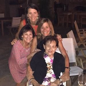 Meet your Posher, Julie